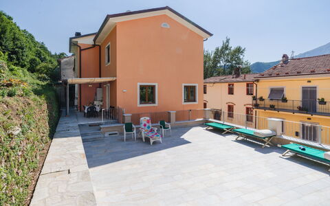 Dimora Polle di Malbacco: Outdoor Furniture, Chair, Balcony, Shade, Courtyard, Outdoor Table, Eco Hotel, Houseplant, Villa
