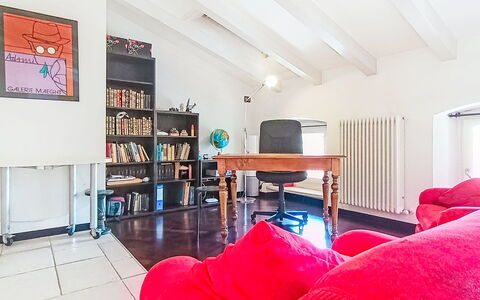 Le Falesie: Furniture, Interior Design, Flooring, Wall, Floor, Ceiling, Room, Couch, Living Room, Lighting