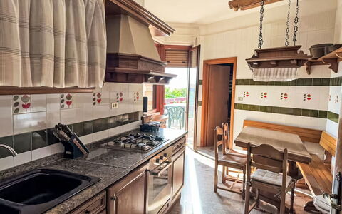 La Terrazza di Colle Marino: Wood, Kitchen, Furniture, Interior Design, Countertop, Flooring, Cabinetry, Floor, Wood Stain, Home
