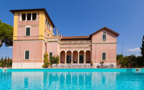 Villa Capozza 18+2: Estate, Hacienda, Mansion, Villa, Column, Historic House, Farmhouse, Hotel, Swimming Pool