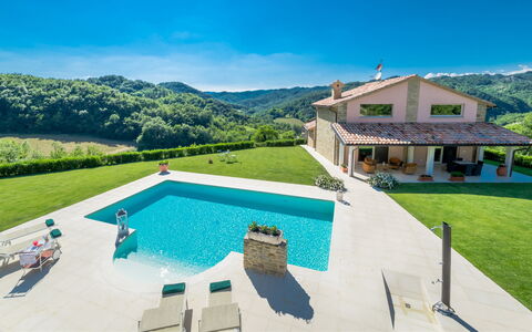 Chipieri 4+2: Swimming Pool, Leisure, Farmhouse, Resort, Recreation, Estate, Eco Hotel, Vacation, Cottage, Villa