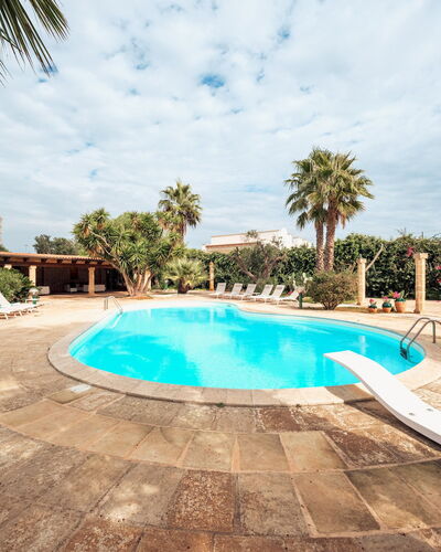 Villa Manco 12: Tree, Resort, Swimming Pool, Shade, Eco Hotel, Hacienda, Estate, Landscaping, Leisure