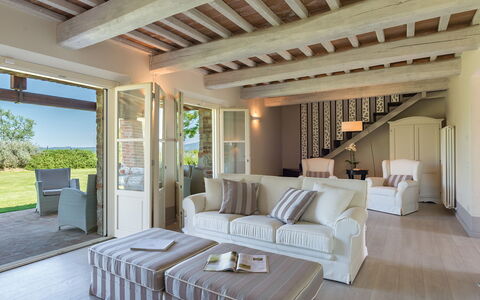 Rosa dei Venti 8: Furniture, Interior Design, Wood, Ceiling, Home, Flooring, Room, Floor, Chair, Living Room