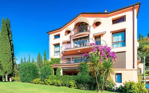 Corazza 6+1: Home, Shrub, Residential Area, Apartment, Garden, Estate, Balcony, Villa, Hacienda, Yard