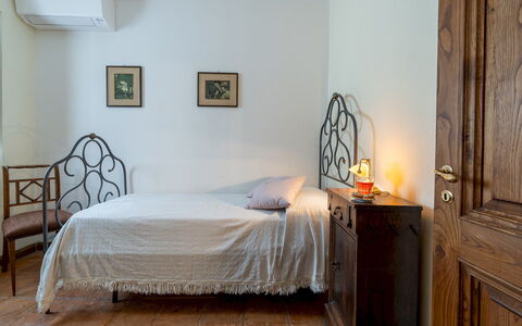 Vista del Lago 12: Furniture, Bed, Interior Design, Bedroom, Wall, Flooring, Floor, Wood, Bed Sheet, Bedding