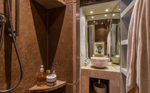 Il Castellaccio 8: Flooring, Interior Design, Floor, Plumbing Fixture, Bathroom, Lighting, Brown, Plumbing, Tap, Room