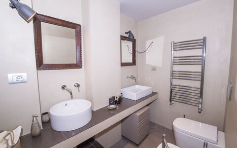 Villa Aura 6: Bathroom, Bathroom Sink, Plumbing Fixture, Flooring, Sink, Interior Design, Floor, Wall, Tap, Mirror