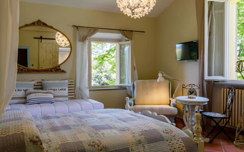 La Casa di Nanì 8: Furniture, Interior Design, Bedroom, Bed, Wall, Wood, Room, Bedding, Ceiling, Linens