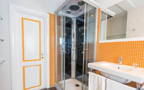 Attico Giafari 6: Interior Design, Flooring, Floor, Plumbing Fixture, Bathroom, Plumbing, Room, Ceiling, Tap, Tile