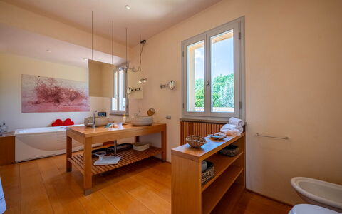 Villa le Cave 12: Flooring, Floor, Interior Design, Wall, Plumbing Fixture, Wood, Bathroom, Bathroom Sink, Tap, Sink