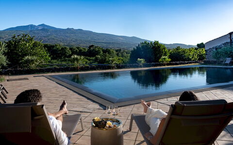 Villa Terre Normanne 10: Water, Swimming Pool, Reflection, Leisure, Outdoor Furniture, Resort, Eco Hotel, Reflecting Pool, Resort Town, Umbrella