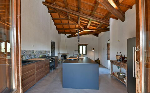 Villa Terre Normanne 10: Flooring, Wood, Interior Design, Ceiling, Floor, Architecture, Lighting, Furniture, Home, Kitchen