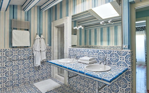 Villa Majoli 9: Blue, Interior Design, Flooring, Floor, Tile, Plumbing Fixture, Bathroom, Ceiling, Room, Tap
