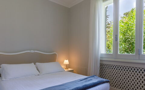 Villa Guidi 10: Interior Design, Bedroom, Floor, Home, Room, Bed Sheet, Bed, Linens, Bedding, Apartment