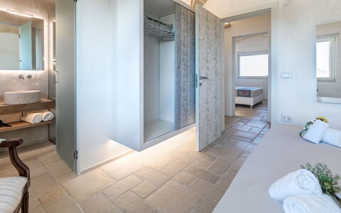 Villa Gialonia 8+2: Flooring, Floor, Wood, Furniture, Interior Design, Ceiling, Bedroom, Lighting, Bed, Room