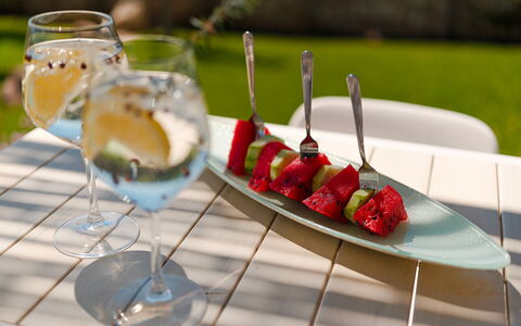 Villa Gialonia 8+2: Food, Tableware, Fruit, Ingredient, Stemware, Drinkware, Wine Glass, Produce