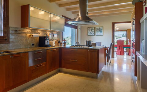 Villa California 6: Furniture, Kitchen, Countertop, Interior Design, Cabinetry, Flooring, Kitchen Appliance, Wood, Major Appliance, Ceiling