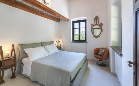 Casa Melograno 11+2: Wall, Interior Design, Furniture, Flooring, Ceiling, Floor, Home, Bedroom, Room, Bed