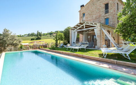 Casa Pilar 4+1: Estate, Swimming Pool, Cottage, Farmhouse, Villa, Mansion, Backyard, Eco Hotel