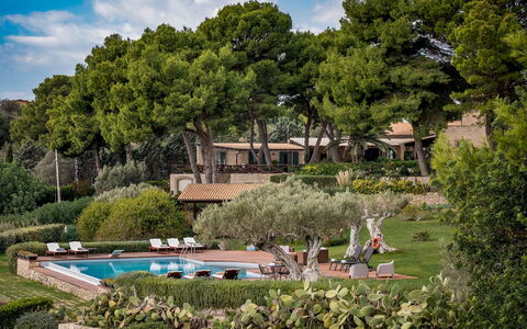 Villa Terra del Sole 8: Garden, Outdoor Furniture, Landscaping, Resort, Villa, Hedge, Hacienda, Eco Hotel, Courtyard, Farmhouse