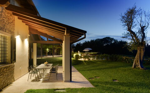 Villa Pergola 8: Home, Residential Area, House, Roof, Land Lot, Estate, Shade, Cottage, Porch, Garden