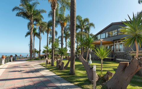 Villa Ingrid 12: Tree, Sea, Coastal And Oceanic Landforms, Ocean, Coast, Shade, Tropics, Resort, Vacation
