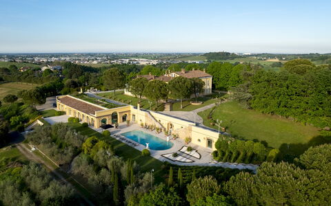 Tenuta Bagni De'Consoli 24: Estate, Mansion, Swimming Pool, Hacienda, Garden, Villa, Landscaping, Stately Home, Park, Courtyard
