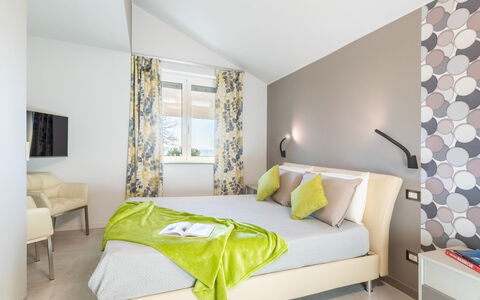 Tramonto Albese 4: Furniture, Interior Design, Flooring, Floor, Bedroom, Ceiling, Home, Bed, Room, Textile