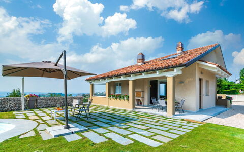 Tramonto Albese 4: Home, Roof, House, Cottage, Estate, Farmhouse, Outdoor Furniture, Villa, Yard, Balcony