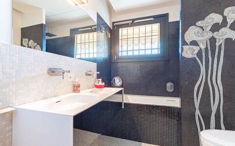 Villa degli Ulivi 8: Wall, Bathroom, Plumbing Fixture, Flooring, Interior Design, Floor, Tile, Plumbing, Tap, Bathroom Sink