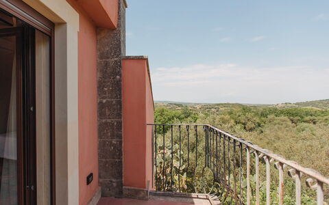 Villa Sumac 6: Wood Stain, Balcony