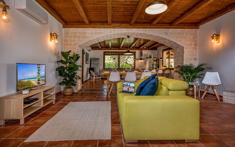 Villa Cutrera 8: Interior Design, Furniture, Flooring, Ceiling, Couch, Floor, Room, Living Room, Table