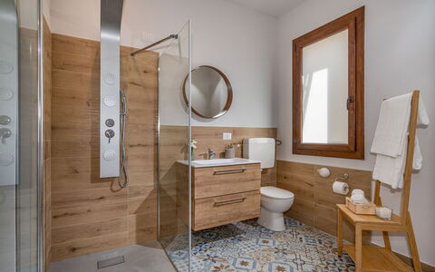 Villa Cutrera 8: Plumbing Fixture, Flooring, Bathroom, Floor, Interior Design, Sink, Bathroom Cabinet, Bathroom Sink, Tap, Plumbing