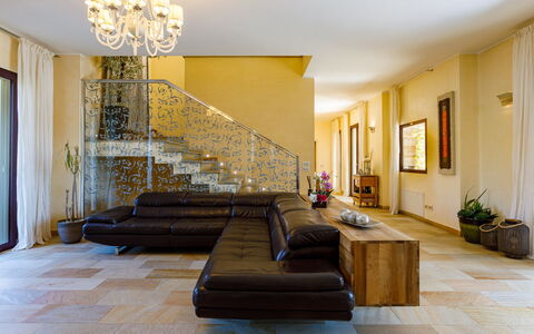 Villa Alais 8: Interior Design, Furniture, Flooring, Floor, Couch, Wall, Wood, Living Room, Ceiling, Wood Flooring