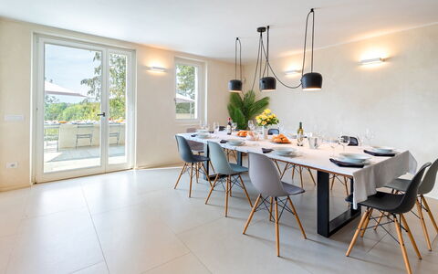 Villa Boemia 10: Furniture, Interior Design, Flooring, Wood, Chair, Kitchen & Dining Room Table, Dining Room, Floor, Table, Lighting