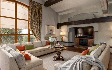 Villa Adisa 8: Furniture, Interior Design, Couch, Flooring, Living Room, Wood, Home, Floor, Lighting, Ceiling