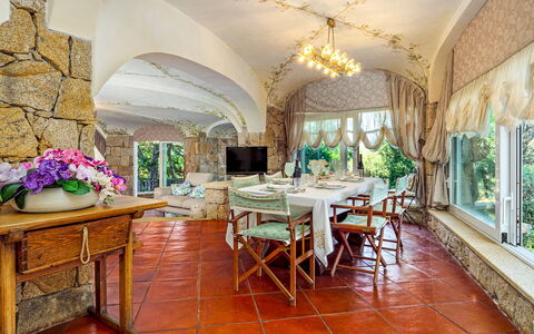 Villa Stella 6: Furniture, Interior Design, Table, Ceiling, Chair, Kitchen & Dining Room Table, Dining Room, Room, Linens, Houseplant