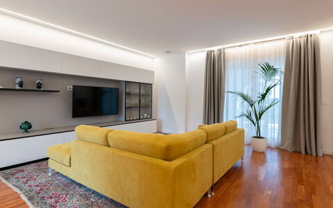 Villa Bellina 6: Furniture, Interior Design, Flooring, Floor, Couch, Wall, Wood, Ceiling, Living Room, Room