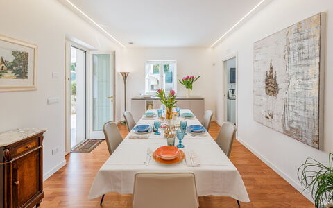 Villa Bellina 6: Furniture, Interior Design, Dining Room, Wall, Table, Flooring, Wood, Chair, Kitchen & Dining Room Table, Ceiling