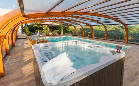 Villa i Mori 4: Swimming Pool, Resort, Leisure, Composite Material, Eco Hotel, Shade, Wood Stain, Hotel, Design, Flowerpot
