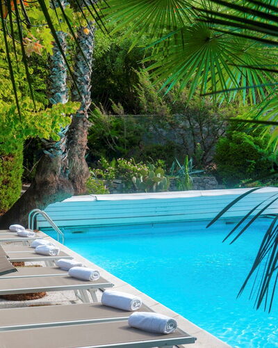 Villa Liberty Albisola 6+2: Swimming Pool, Outdoor Furniture, Resort, Sunlounger, Eco Hotel, Leisure, Shade, Tropics, Chair