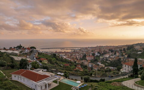 Villa Gioia 8: Residential Area, Roof, Town, Horizon, House, Landscape, Home, Human Settlement, Suburb, Sea
