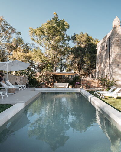Masseria Muto 6: Wall, Architecture, Estate, Outdoor Furniture, Swimming Pool, Courtyard, Hacienda, Villa, Backyard