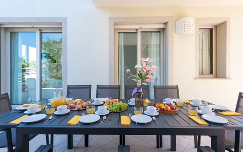 Villa Bianca 10: Furniture, Table, Chair, Interior Design, Kitchen & Dining Room Table, Dining Room, Outdoor Table, Outdoor Furniture, Flowerpot, Houseplant