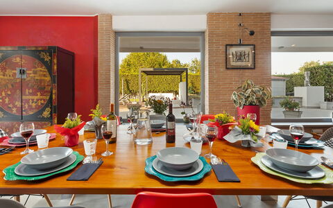 Villa Tiberio 6+2: Furniture, Interior Design, Table, Tableware, Chair, Dining Room, Kitchen & Dining Room Table, Tablecloth, Lighting, Room