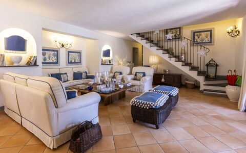 Villa Bambù 9+2: Furniture, Interior Design, Couch, Flooring, Floor, Living Room, Table, Chair, Room, Home