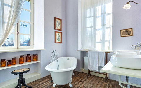 Palazzo Pozzo Bonelli 14: Blue, Interior Design, Bathroom, Plumbing Fixture, Flooring, Bathtub, Floor, Tap, Plumbing, Lighting