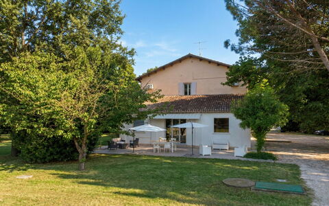 Nonna Isa 12: Tree, Branch, House, Home, Cottage, Roof, Land Lot, Rural Area, Estate, Shade