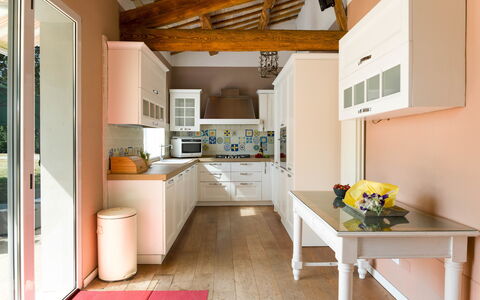 Nonna Isa 12: Furniture, Interior Design, Kitchen, Flooring, Cabinetry, Wood, Countertop, Ceiling, Floor, Kitchen Appliance