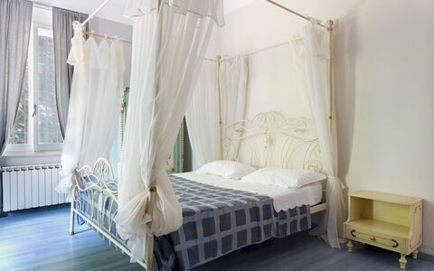 Nonna Isa 12: Furniture, Bed, Interior Design, Bedroom, Bedding, Floor, Flooring, Bed Sheet, Wood, Room
